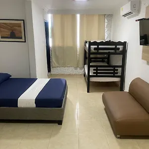 Apartahotel En Edificio Delfines, Cartagena